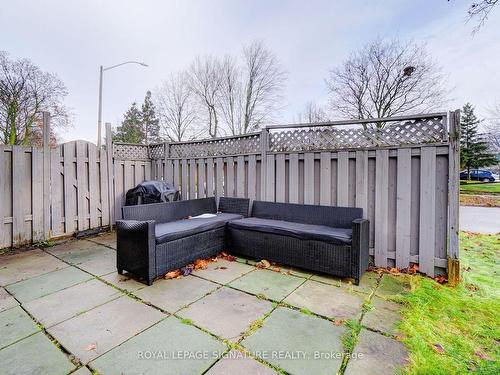 124 Ormond Dr, Oshawa, ON - Outdoor