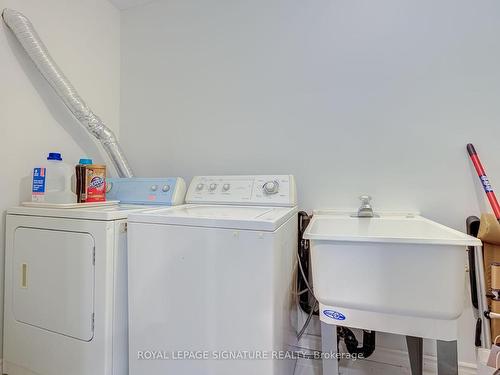 Bsmt-559 Royalpark Way, Vaughan, ON - Indoor Photo Showing Laundry Room