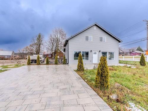 19758 Centre St, East Gwillimbury, ON - Outdoor