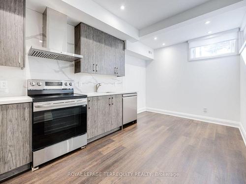 Bsmt F-80 Holwood Ave, Toronto, ON - Indoor Photo Showing Kitchen