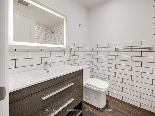 Bsmt F-80 Holwood Ave, Toronto, ON - Indoor Photo Showing Bathroom