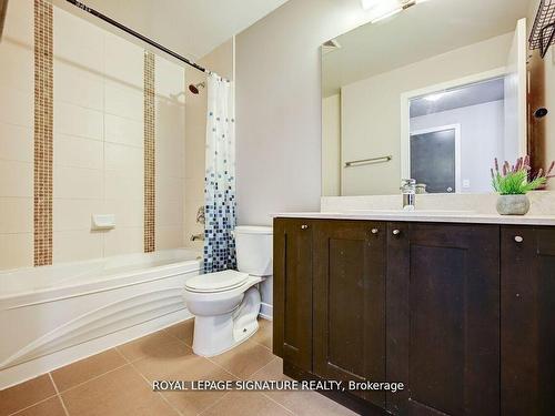 910-4070 Confederation Pkwy, Mississauga, ON - Indoor Photo Showing Bathroom