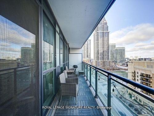 910-4070 Confederation Pkwy, Mississauga, ON - Outdoor With Balcony