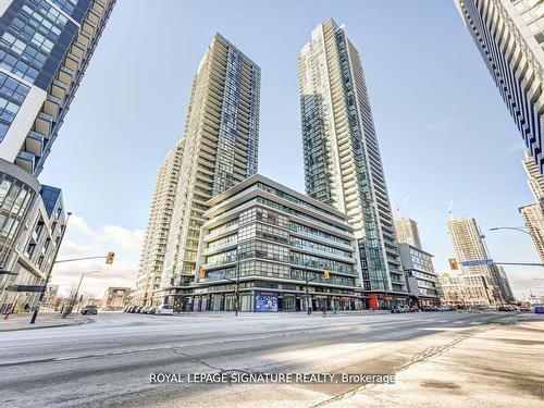 910-4070 Confederation Pkwy, Mississauga, ON - Outdoor With Facade