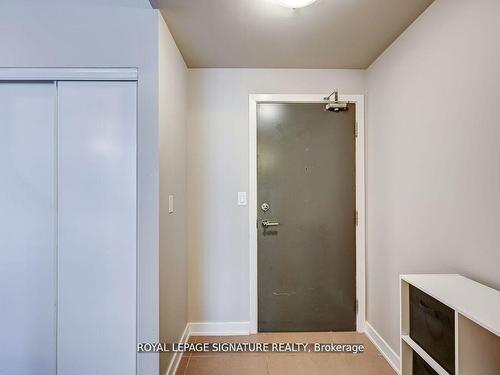 910-4070 Confederation Pkwy, Mississauga, ON - Indoor Photo Showing Other Room