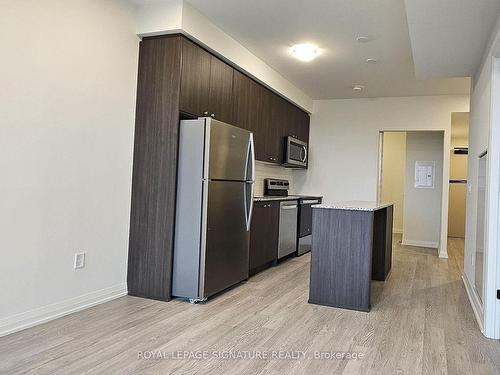 413-1415 Dundas St, Oakville, ON - Indoor Photo Showing Kitchen With Stainless Steel Kitchen