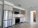 304-4675 Metcalfe Ave, Mississauga, ON  - Indoor Photo Showing Kitchen With Upgraded Kitchen 