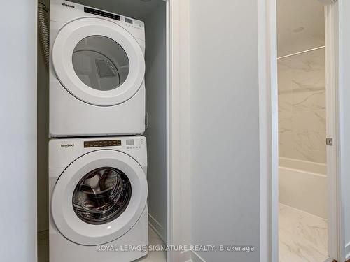 237-405 Dundas St W, Oakville, ON - Indoor Photo Showing Laundry Room