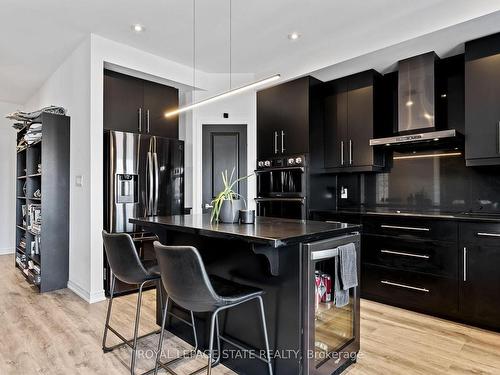 4069 Brock St, Lincoln, ON - Indoor Photo Showing Kitchen With Upgraded Kitchen