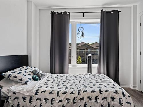 4069 Brock St, Lincoln, ON - Indoor Photo Showing Bedroom