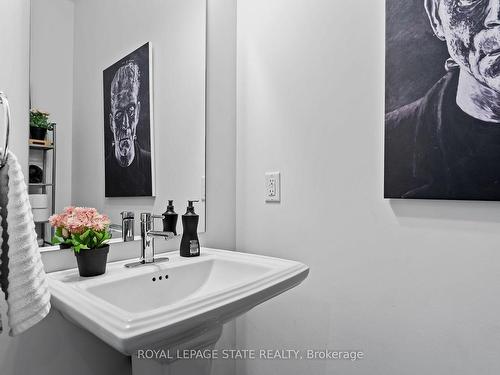 4069 Brock St, Lincoln, ON - Indoor Photo Showing Bathroom