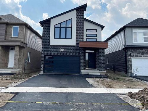 3128 Turner Cres, London, ON - Outdoor With Facade