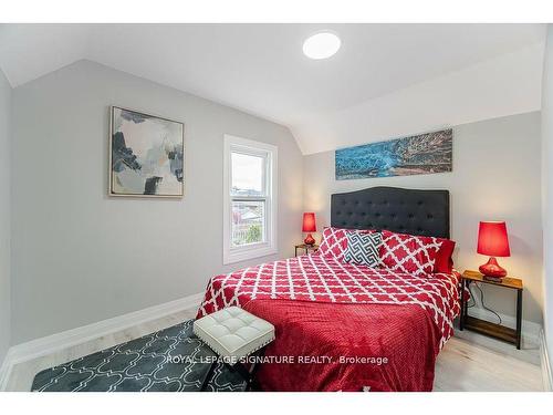 24 Keith St, Hamilton, ON - Indoor Photo Showing Bedroom