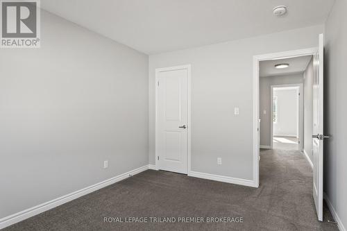 2735 Asima Drive, London, ON - Indoor Photo Showing Other Room