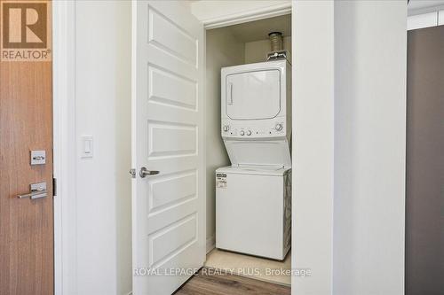 334 - 128 Grovewood Common, Oakville, ON - Indoor Photo Showing Laundry Room