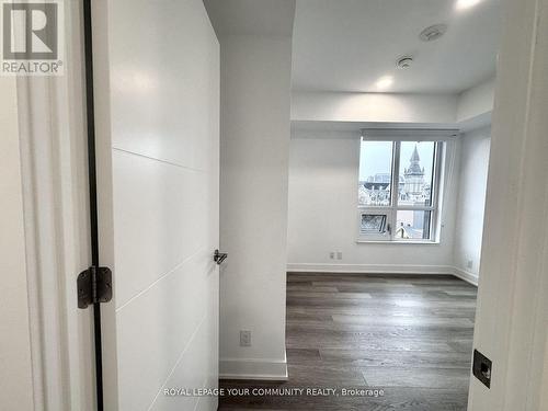 405 - 484 Spadina Avenue, Toronto, ON - Indoor Photo Showing Other Room