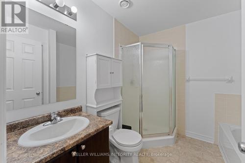 14 - 362 Wood Acres Grove, Ottawa, ON - Indoor Photo Showing Bathroom