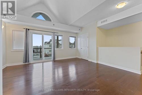 14 - 362 Wood Acres Grove, Ottawa, ON - Indoor Photo Showing Other Room