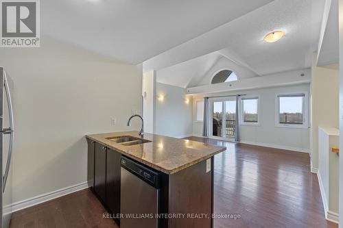 14 - 362 Wood Acres Grove, Ottawa, ON - Indoor Photo Showing Kitchen With Double Sink