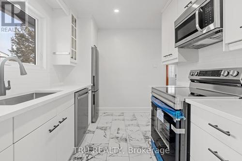 926 Winnington Avenue, Ottawa, ON - Indoor Photo Showing Kitchen