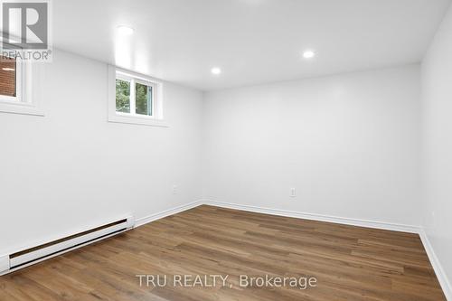 926 Winnington Avenue, Ottawa, ON - Indoor Photo Showing Other Room