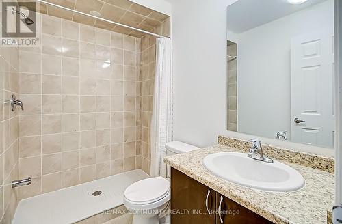 1424 Coral Springs Path, Oshawa, ON - Indoor Photo Showing Bathroom