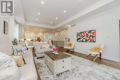 9 - 6 Beckett Drive, Brantford, ON - Indoor Photo Showing Living Room