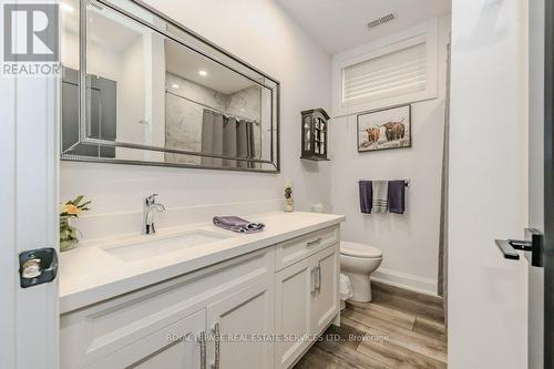 9 - 6 Beckett Drive, Brantford, ON - Indoor Photo Showing Bathroom