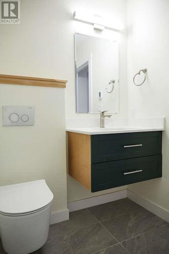 1005 Basin Lane, Revelstoke, BC - Indoor Photo Showing Bathroom