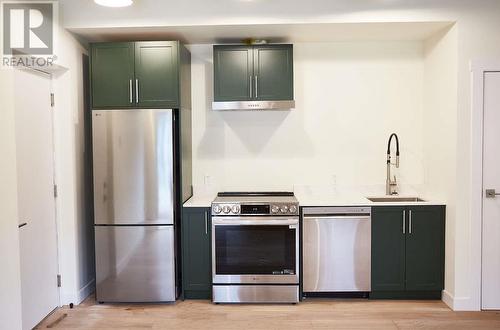 1005 Basin Lane, Revelstoke, BC - Indoor Photo Showing Kitchen