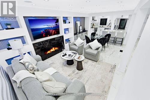 Main - 25 Gemshaw Crescent, Toronto, ON - Indoor Photo Showing Living Room