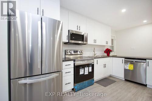 510 Nipigon Street, Oshawa, ON - Indoor Photo Showing Kitchen