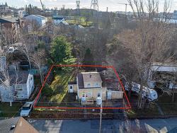 6 Pinewood Drive  Dartmouth, NS B3A 4H9