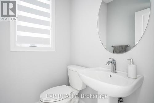 34 Periwinkle Road, Springwater, ON - Indoor Photo Showing Bathroom