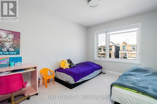 34 Periwinkle Road, Springwater, ON - Indoor Photo Showing Bedroom