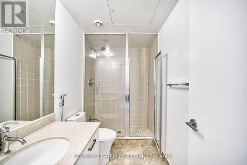 3802 - 832 Bay Street, Toronto, ON - Indoor Photo Showing Bathroom