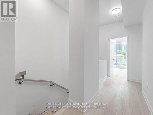 101 - 3883 Quartz Road, Mississauga, ON - Indoor Photo Showing Other Room