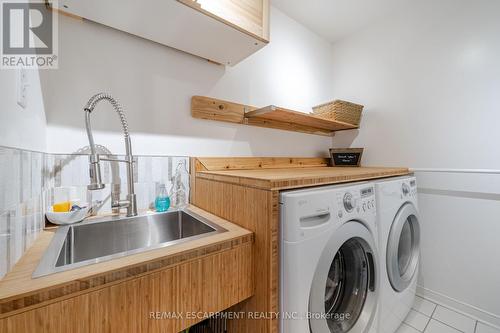 24 Furrows End, Brampton, ON - Indoor Photo Showing Laundry Room