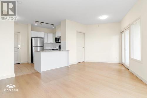 1503 4028 Knight Street, Vancouver, BC - Indoor Photo Showing Kitchen