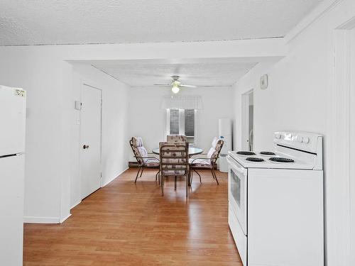 Kitchen - 550  - 552 Rue Lajeunesse, Sainte-Agathe-Des-Monts, QC - Indoor Photo Showing Kitchen