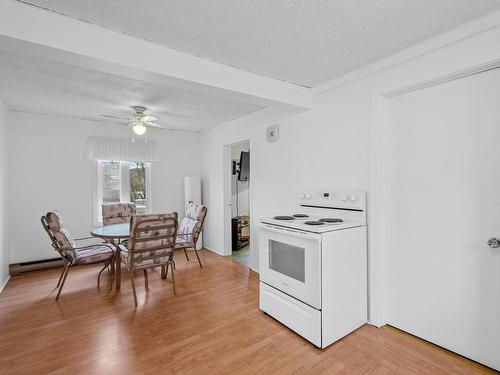 Dining room - 550  - 552 Rue Lajeunesse, Sainte-Agathe-Des-Monts, QC - Indoor