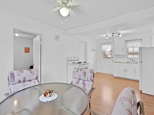 Dining room - 550  - 552 Rue Lajeunesse, Sainte-Agathe-Des-Monts, QC - Indoor