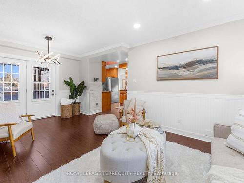 1 Henderson Ave, Markham, ON - Indoor Photo Showing Living Room