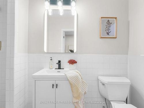 1 Henderson Ave, Markham, ON - Indoor Photo Showing Bathroom