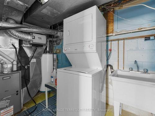 1 Henderson Ave, Markham, ON - Indoor Photo Showing Laundry Room