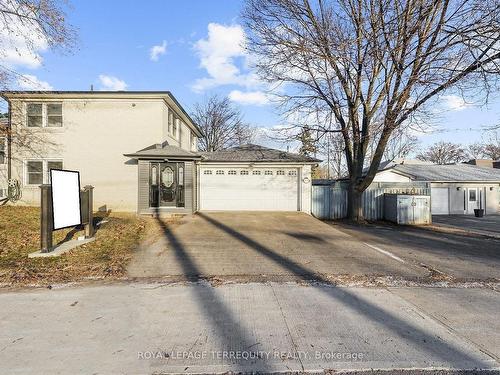 1 Henderson Ave, Markham, ON - Outdoor