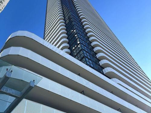 1809-197 Commerce St, Vaughan, ON - Outdoor With Balcony