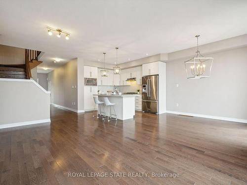 62 Waterview Lane N, Grimsby, ON - Indoor Photo Showing Kitchen