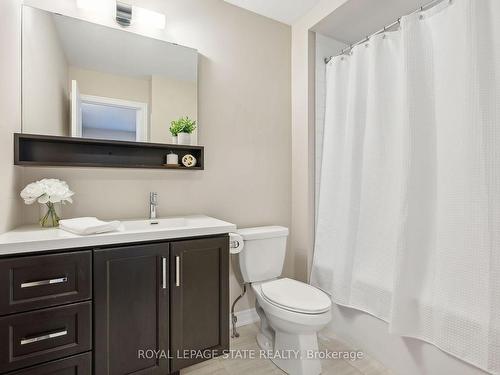 62 Waterview Lane N, Grimsby, ON - Indoor Photo Showing Bathroom