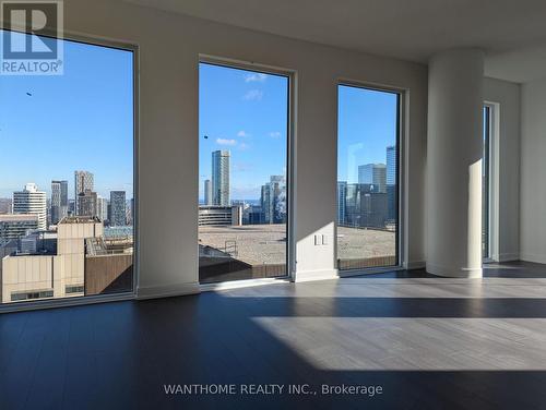 3504 - 238 Simcoe Street, Toronto, ON - Indoor Photo Showing Other Room